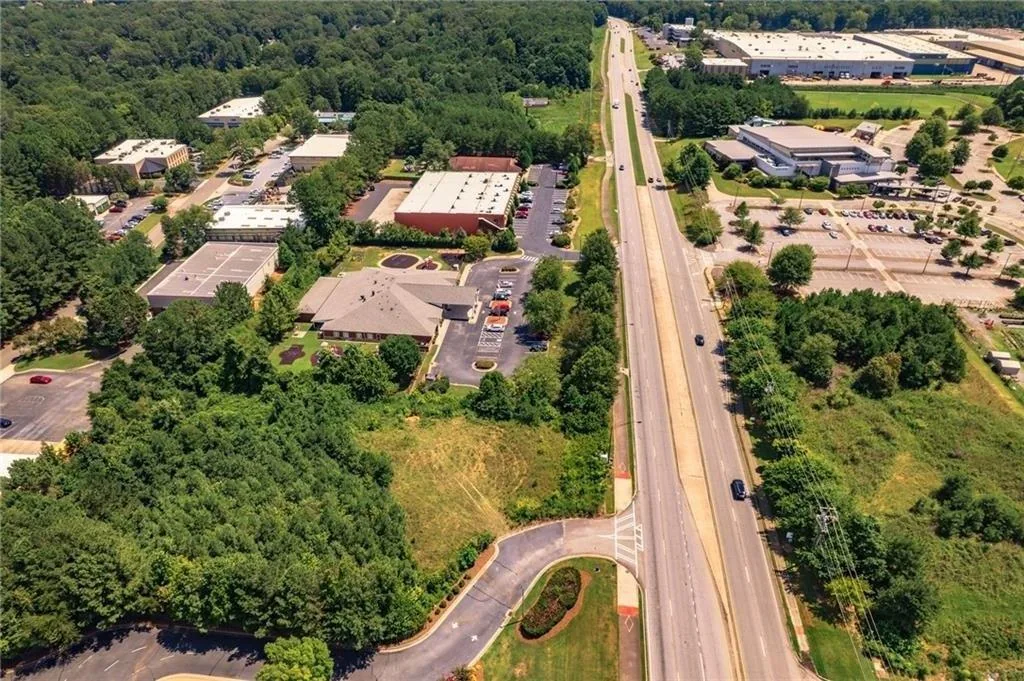 Commercial Roofing in Peachtree Industrial Boulevard Corridor, Suwanee and Duluth, GA